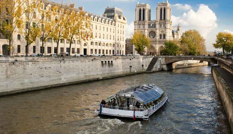 Croisière commentée sur la Seine