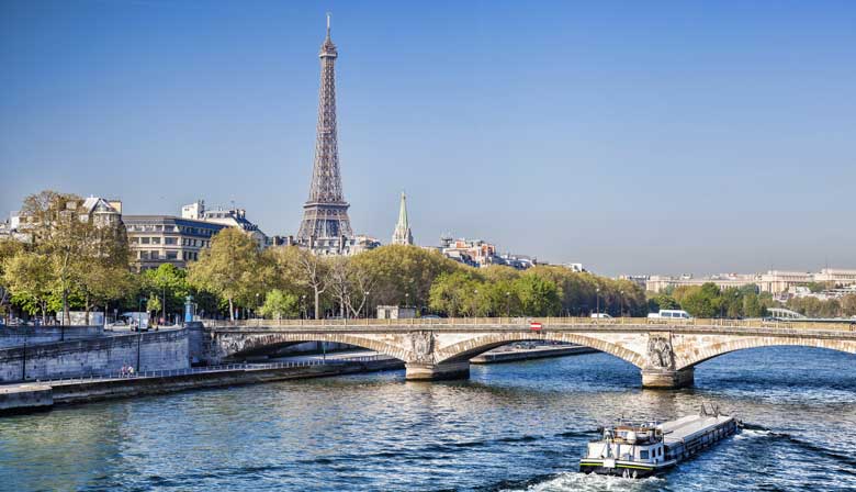 享有埃菲尔铁塔景致的River Cruise河