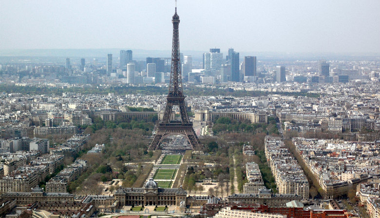 パリのエッフェル塔の眺め