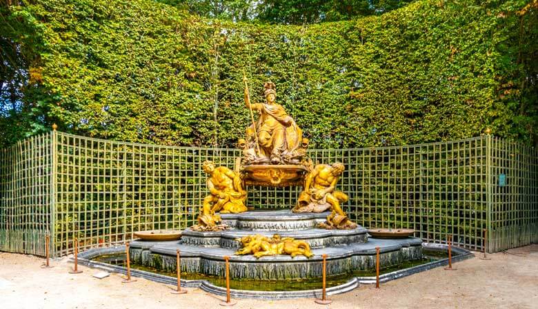 Discover Versailles with PARISCityVISION