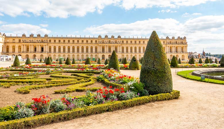 Sumptuous gardens at the Chateau de Versailles