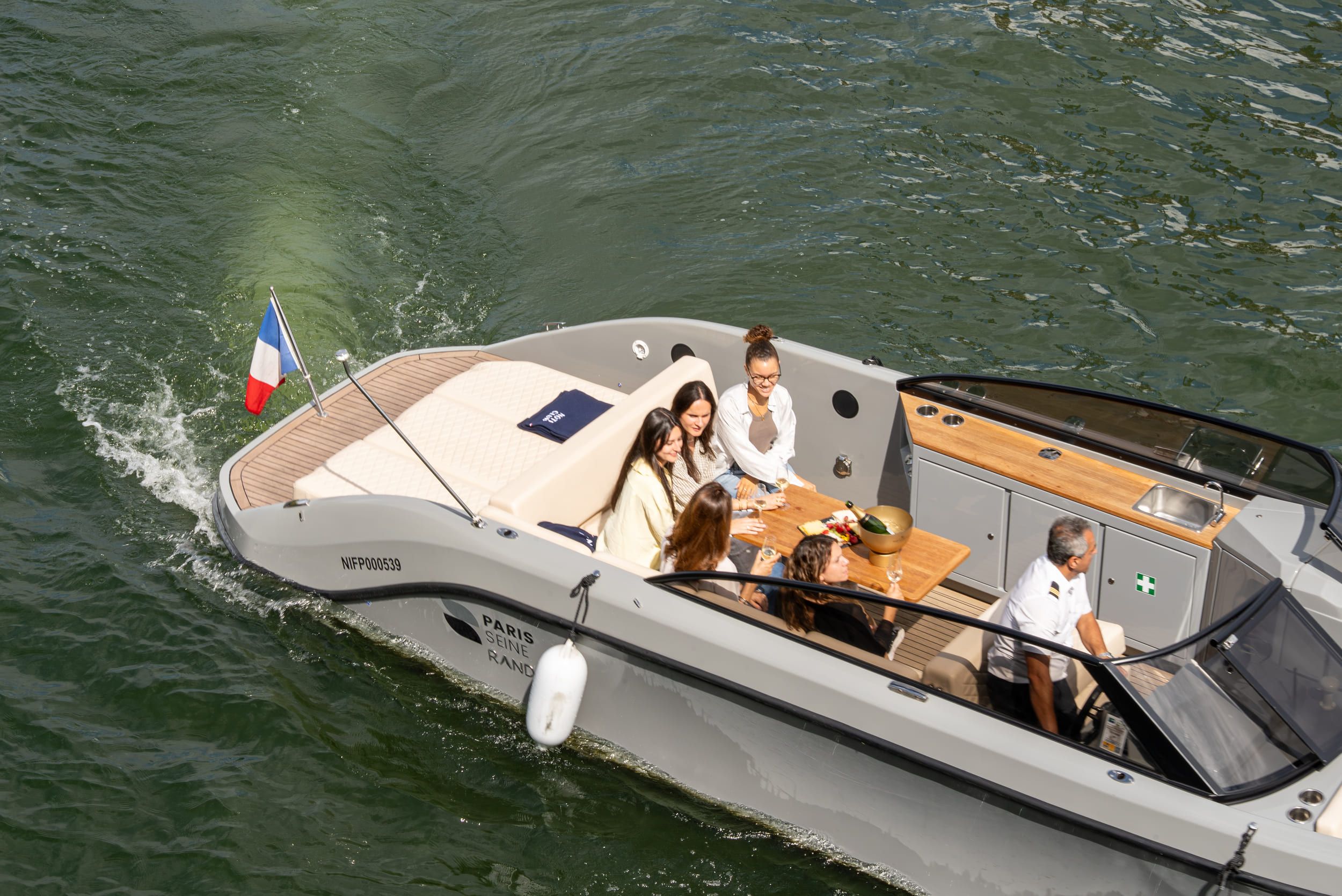 Private Cruise Paris Seine (1-10)