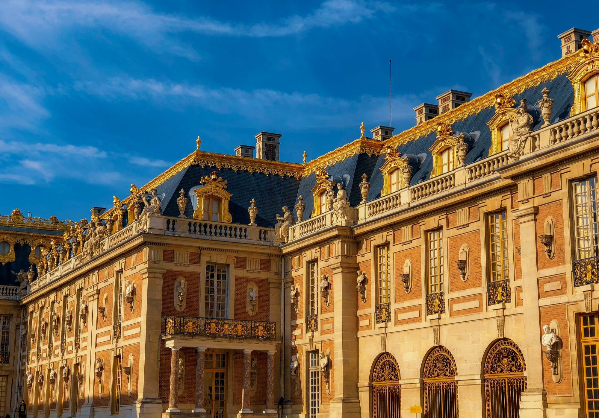Visite Guidée privée du Château de Versailles et des Trianons (Déjeuner et transport inclus 1-7 personnes)